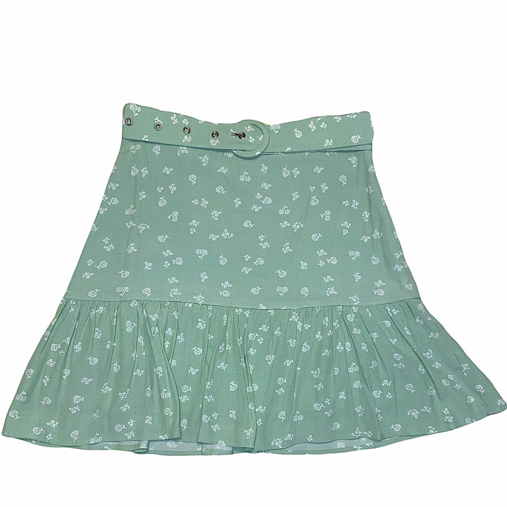 NWT Elodie Belt Mini Skirt
